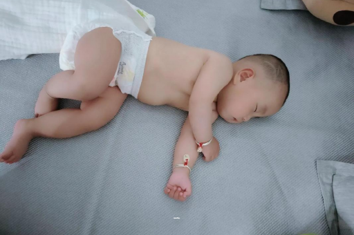 商洛怀孕肚子撑的难受
